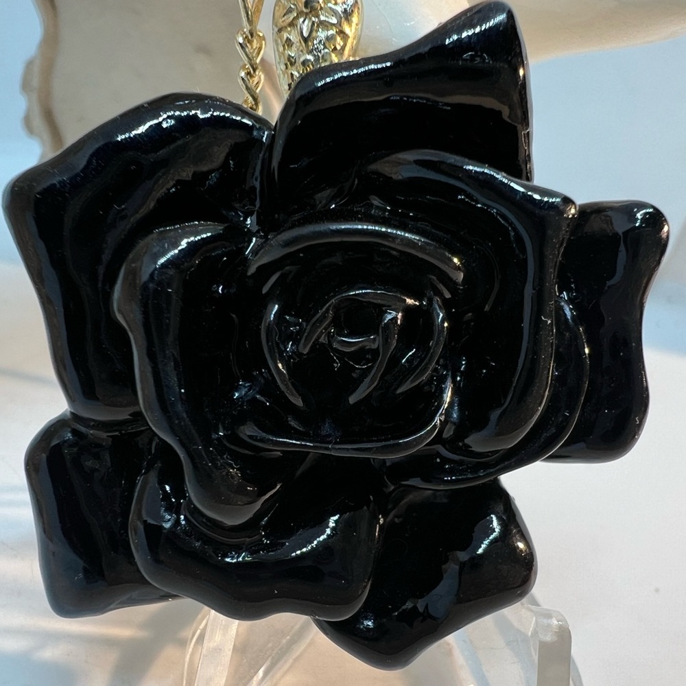 A Single Black Rose Pendant Necklace - Picture 3 of 7